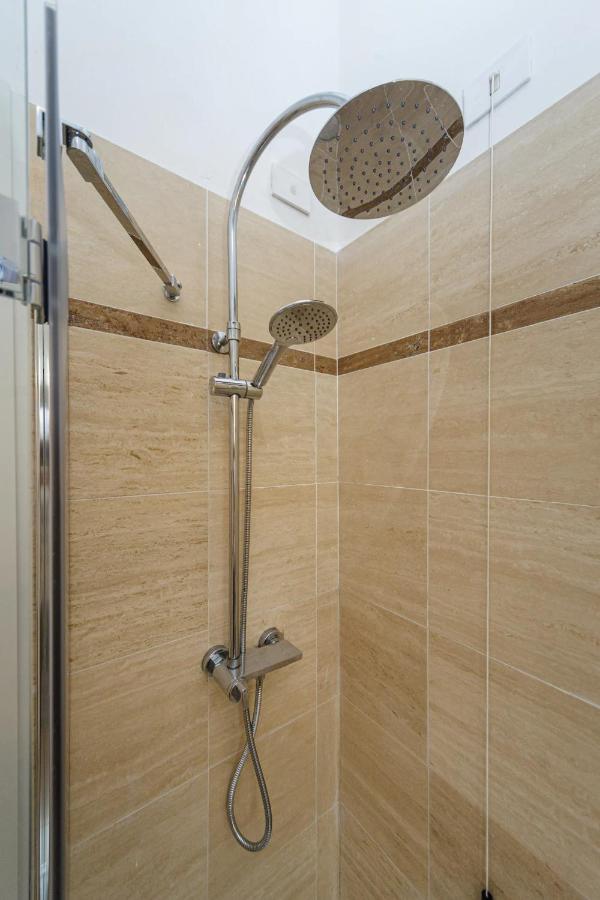 Casaviva - Central Comfy Flat With Parking In Santa M 圣玛格丽塔－利古雷 外观 照片